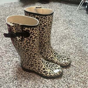Leopard rain boots size 9